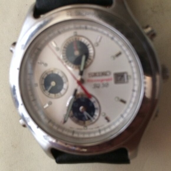Seiko Vintage Chronograph Panda Watch 38mm - Picture 3 of 7